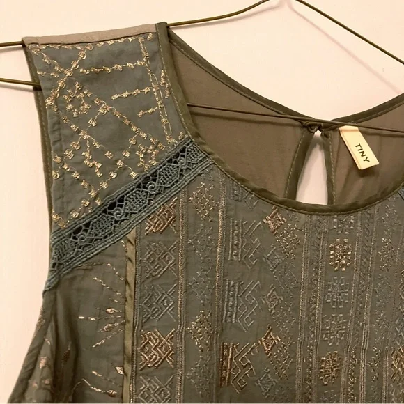 Anthropologie embroidered sleeveless green blouse - Picture 3 of 4